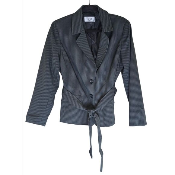 Le Suit Petite 2-Piece Pinstripe Suit Set With Tie Waist Blazer & Pants Size 12P - Picture 1 of 15